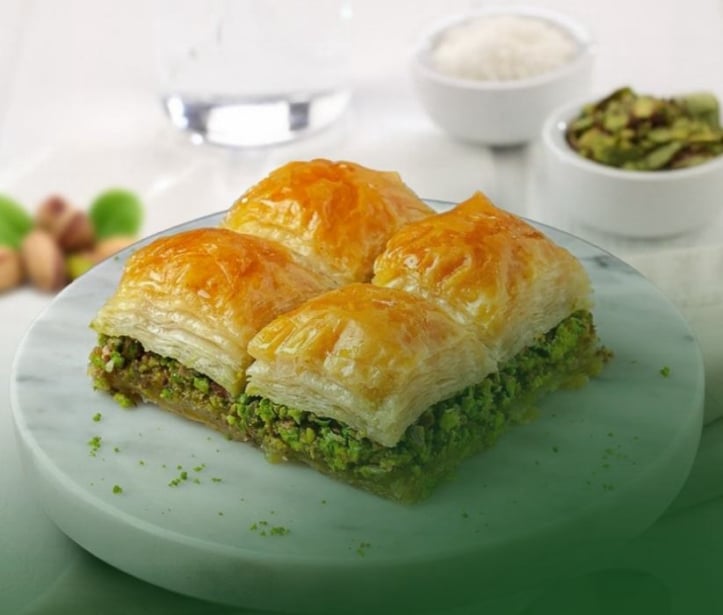 GÜLNARE Baklava